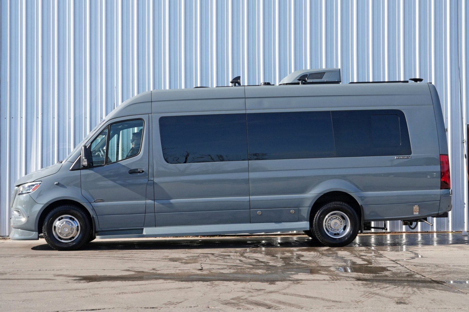 Used 2023 Mercedes-Benz Sprinter 3500 w/ Parking Package image 87