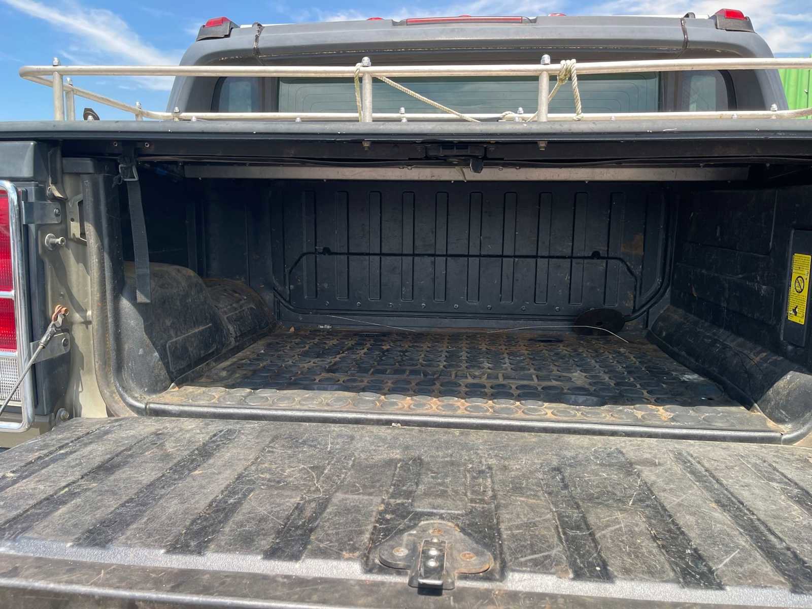 Used 2005 HUMMER H2 SUT w/ Preferred Equipment Group AWD/4WD image 20