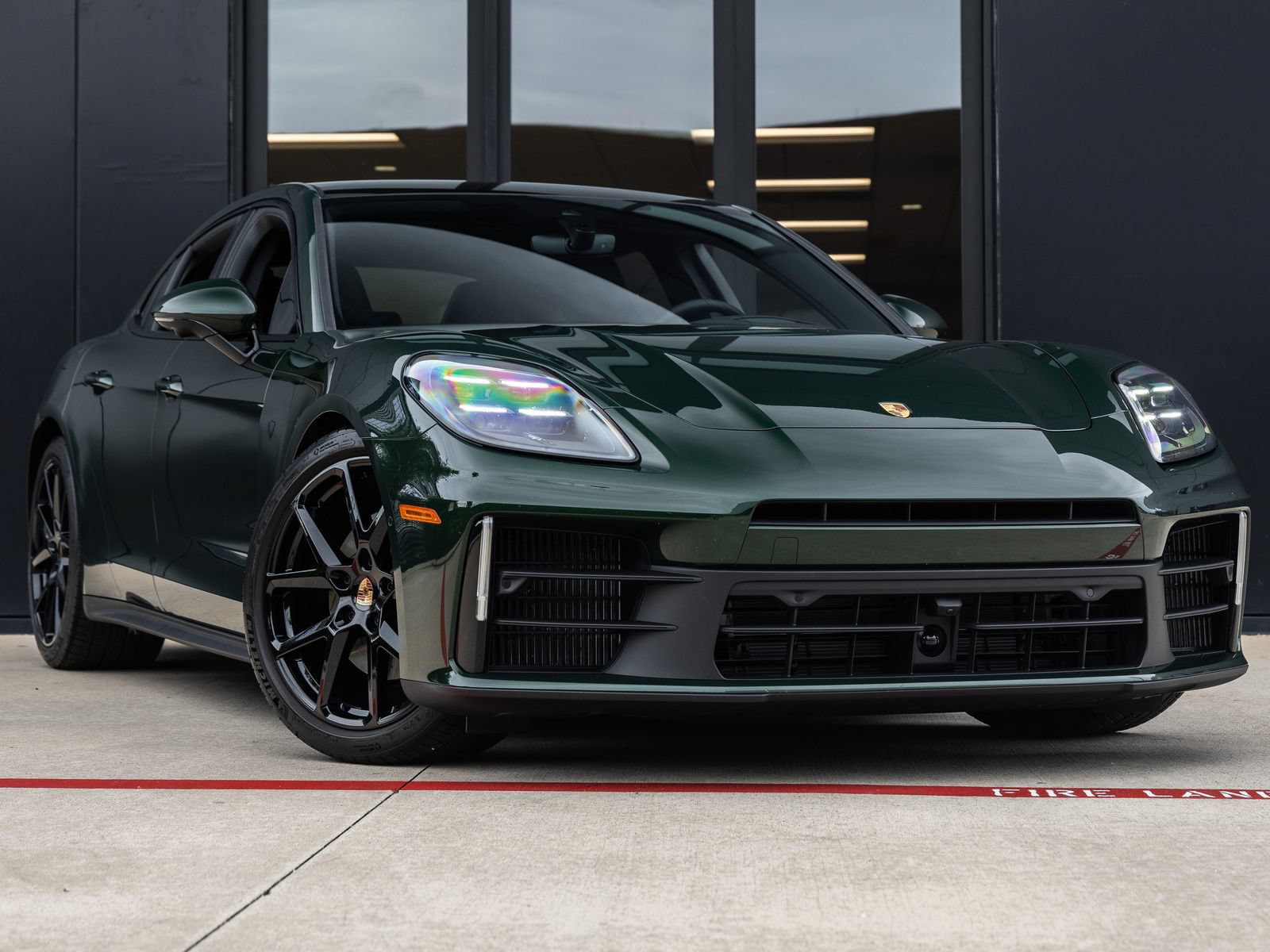 Certified 2025 Porsche Panamera image 6