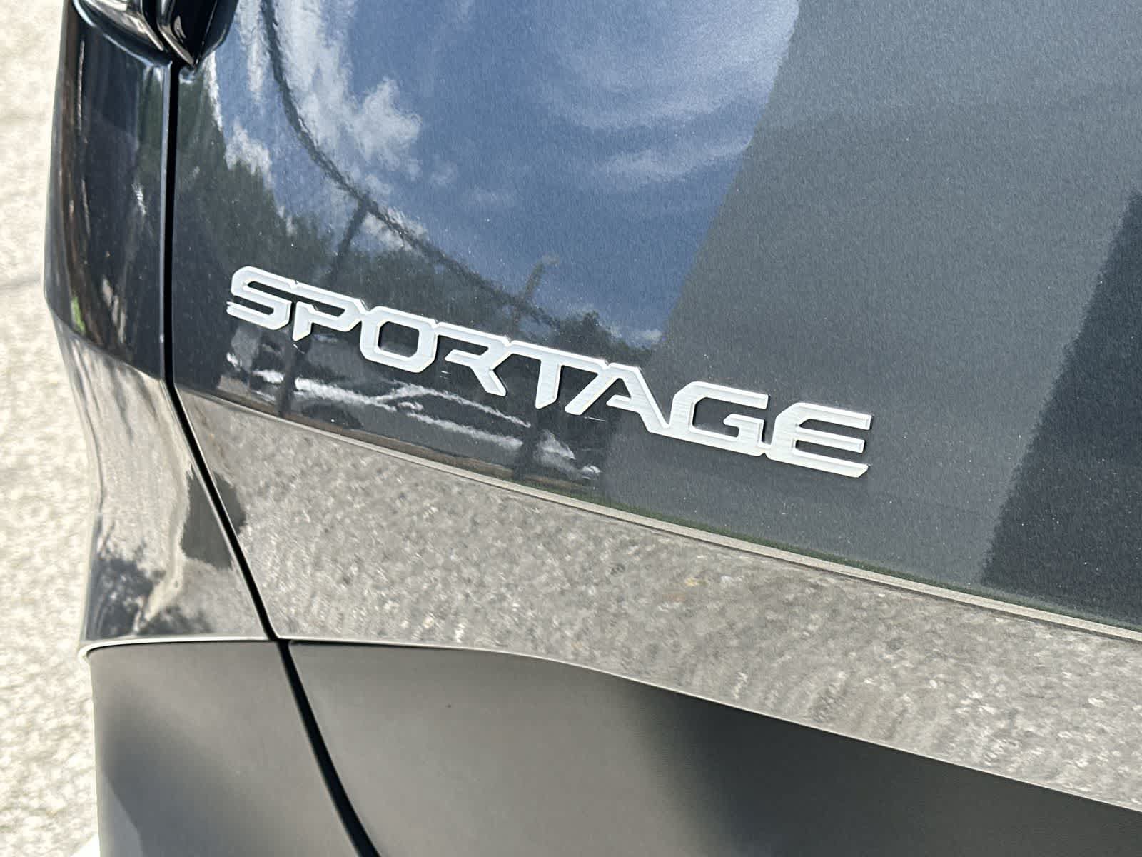 Used 2024 Kia Sportage EX FWD image 14