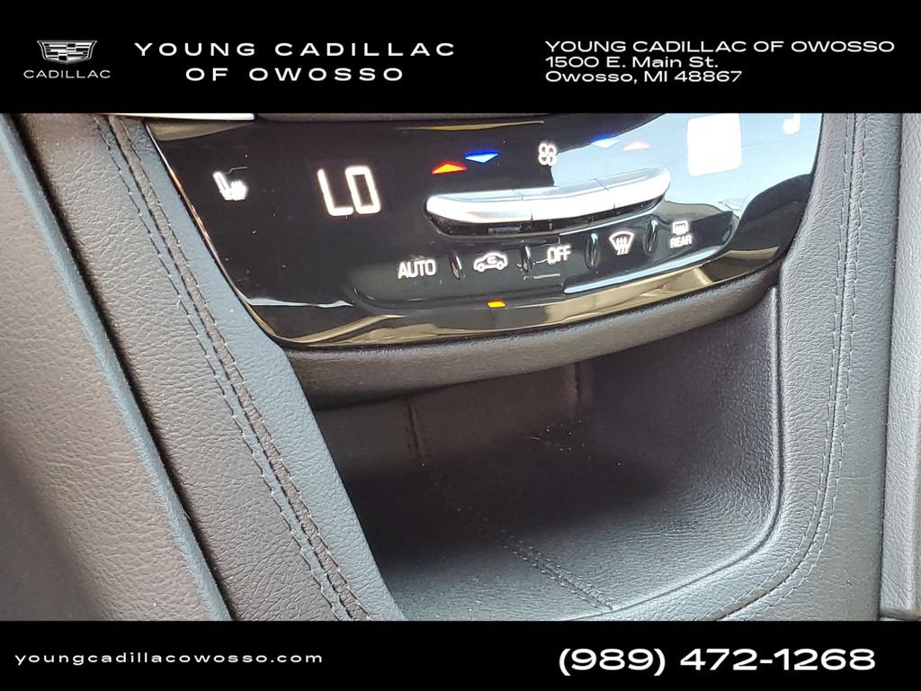 Certified 2025 Cadillac XT5 Luxury w/ LPO, Floor Liner Package AWD/4WD image 16