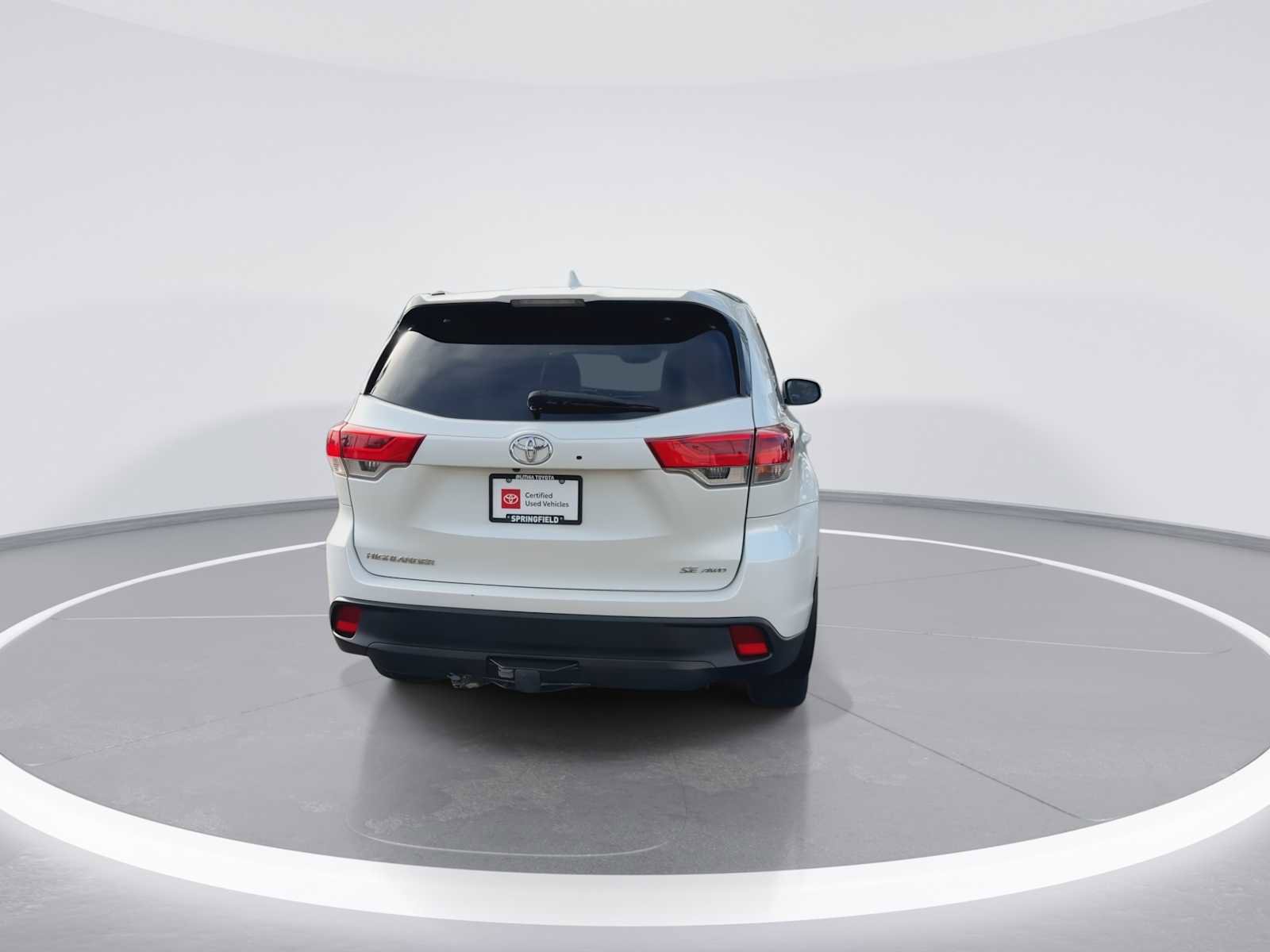 Certified 2017 Toyota Highlander SE AWD/4WD image 7