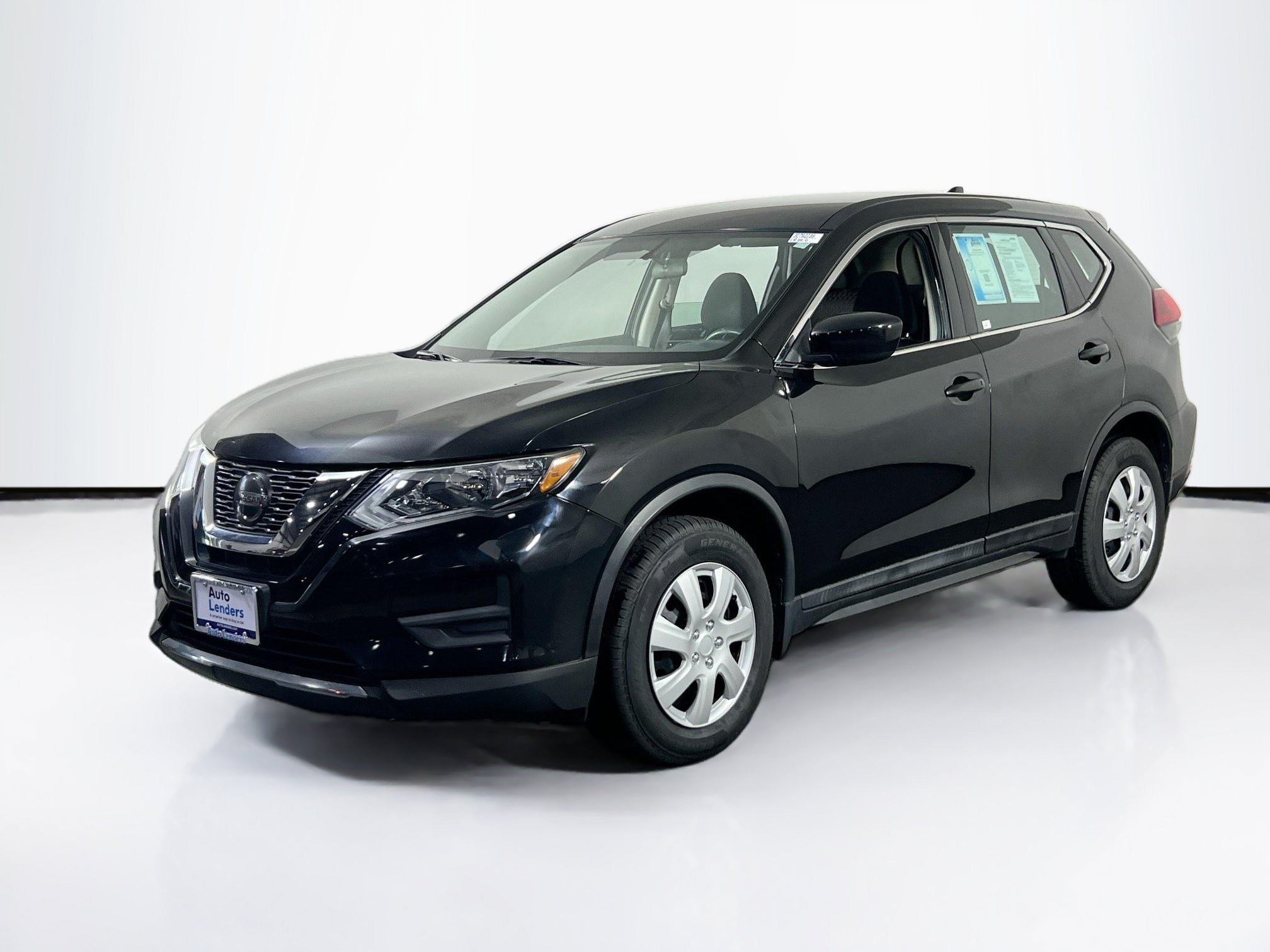 Used 2018 Nissan Rogue S AWD/4WD image 1