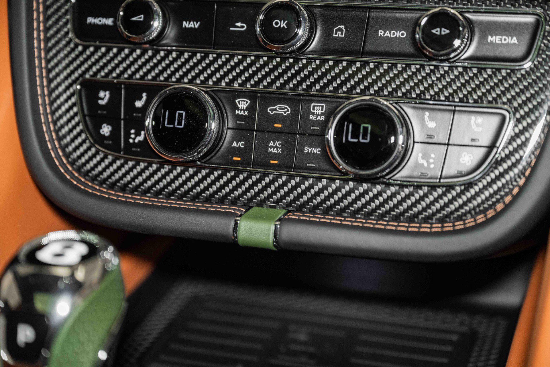 New 2024 Bentley Bentayga Extended Wheelbase image 41