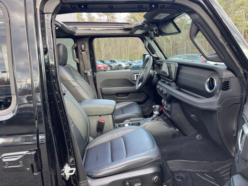 Used 2024 Jeep Wrangler High Altitude AWD/4WD image 17