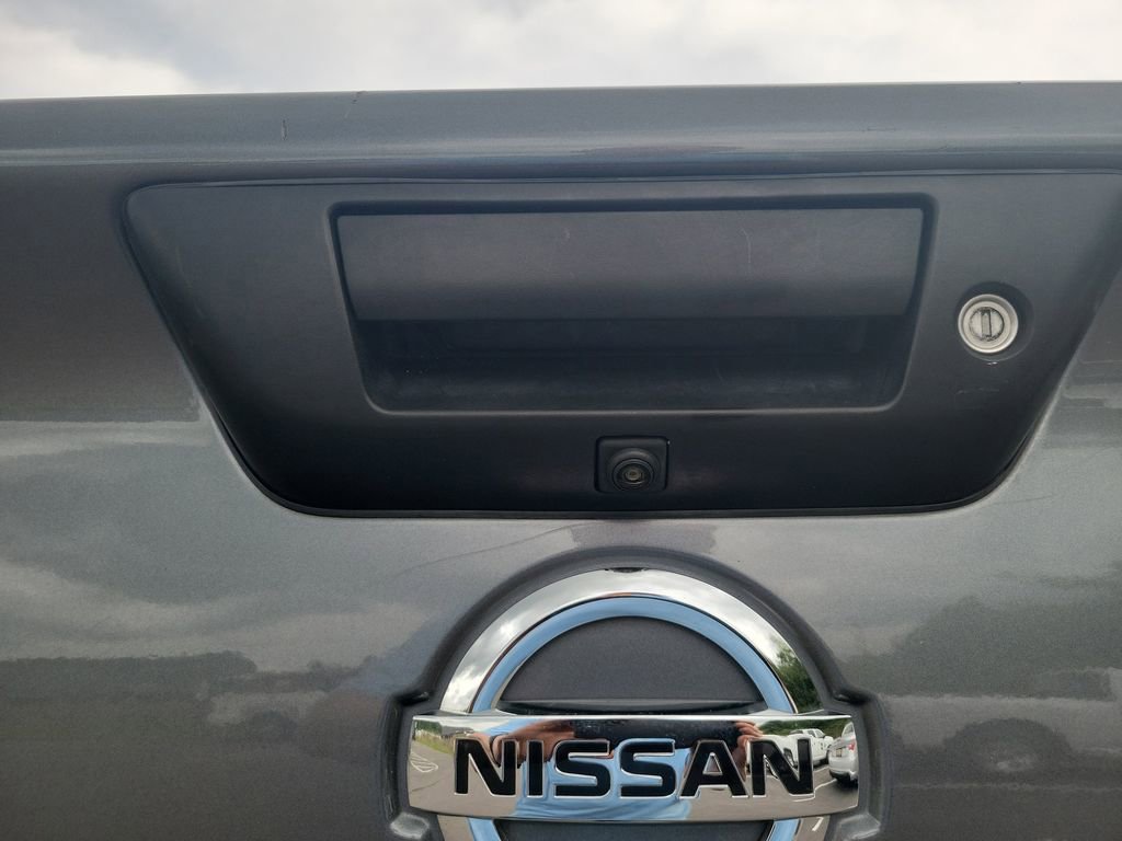 Used 2018 Nissan Titan SV RWD image 38