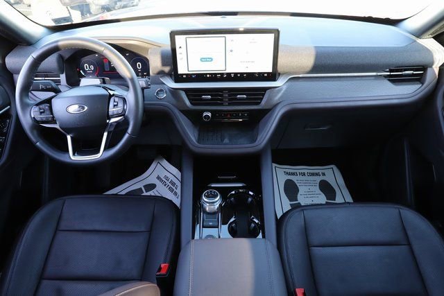 Used 2025 Ford Explorer Platinum w/ LUX Leather Package image 21