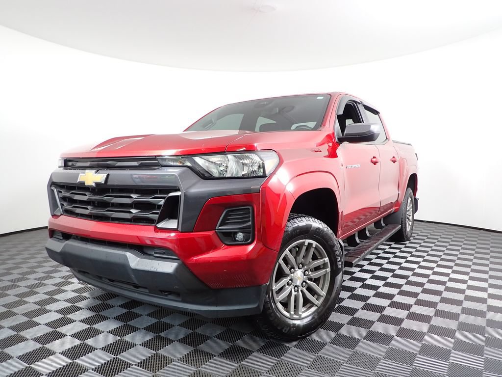 Used 2023 Chevrolet Colorado LT w/ LT Convenience Package AWD/4WD image 2
