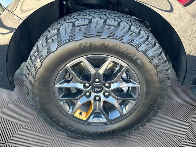 Used 2025 Ford Expedition Tremor AWD/4WD image 32