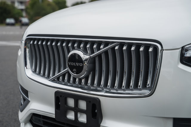 Certified 2024 Volvo XC90 T8 Ultimate w/ Lounge Package AWD/4WD image 12