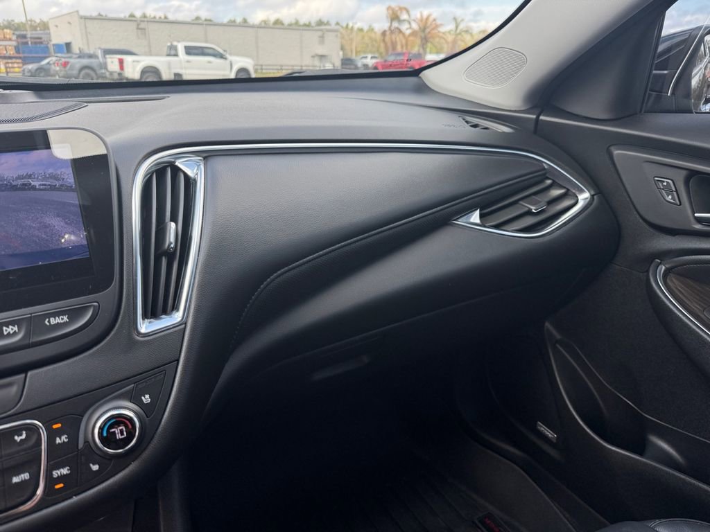 Used 2022 Chevrolet Malibu Premier image 34