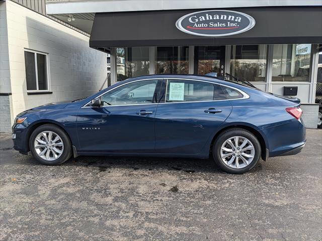 Used 2019 Chevrolet Malibu LT w/ Driver Confidence Package image 2