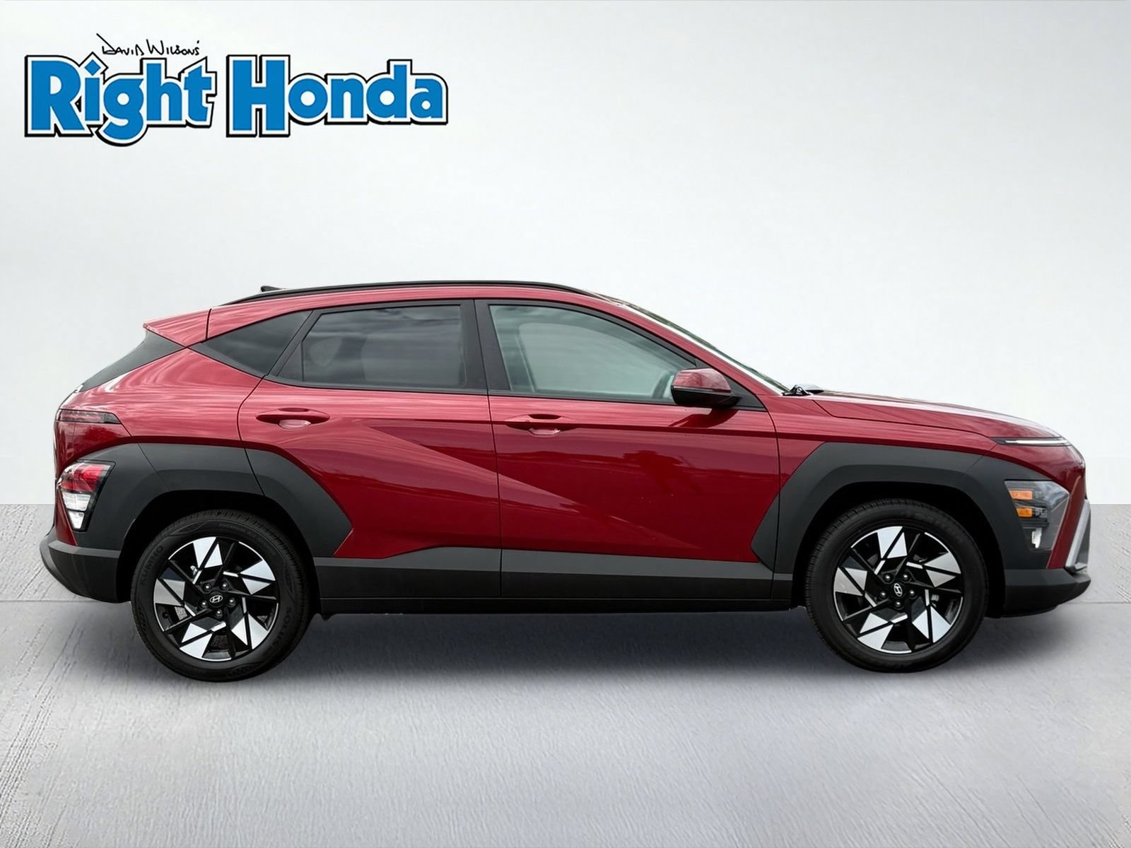 Used 2025 Hyundai Kona SEL FWD image 9