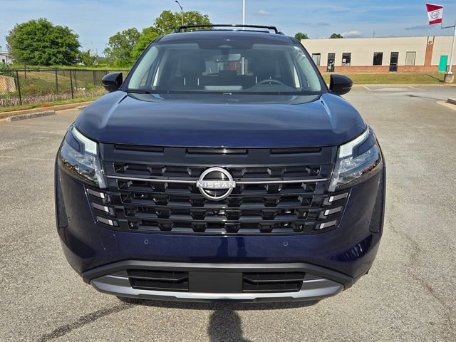 New 2026 Nissan Pathfinder SL image 2