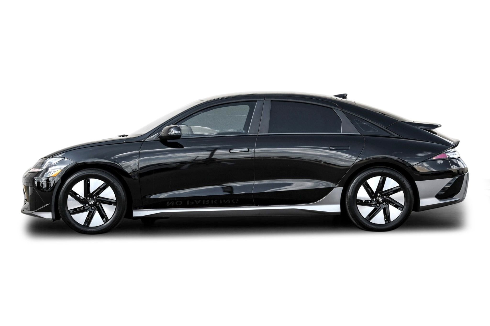 Used 2024 Hyundai Ioniq 6 SE RWD image 10