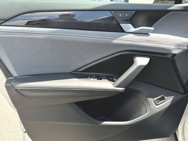 New 2026 Volkswagen Tiguan SE R-Line FWD image 22