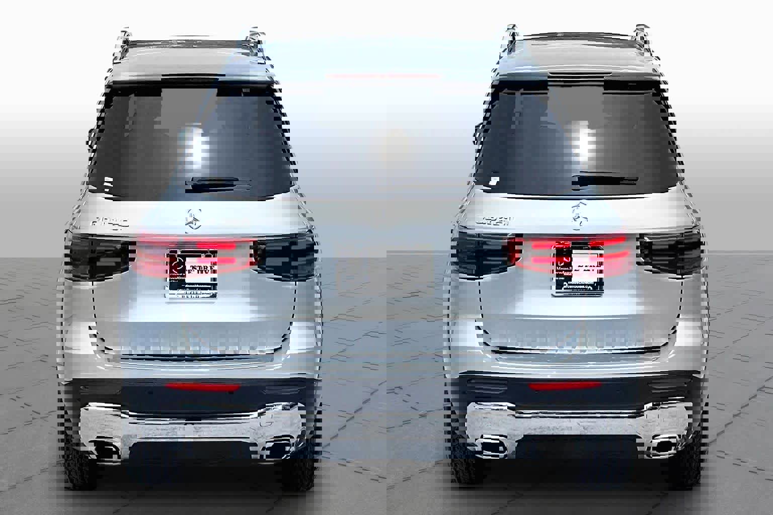 Used 2025 Mercedes-Benz GLB 250 image 5