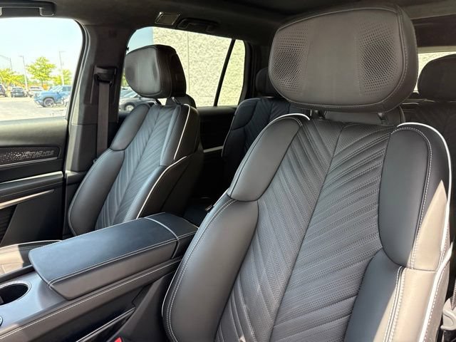 Used 2026 Cadillac Vistiq Platinum w/ LPO, Floor Liner Package AWD/4WD image 14