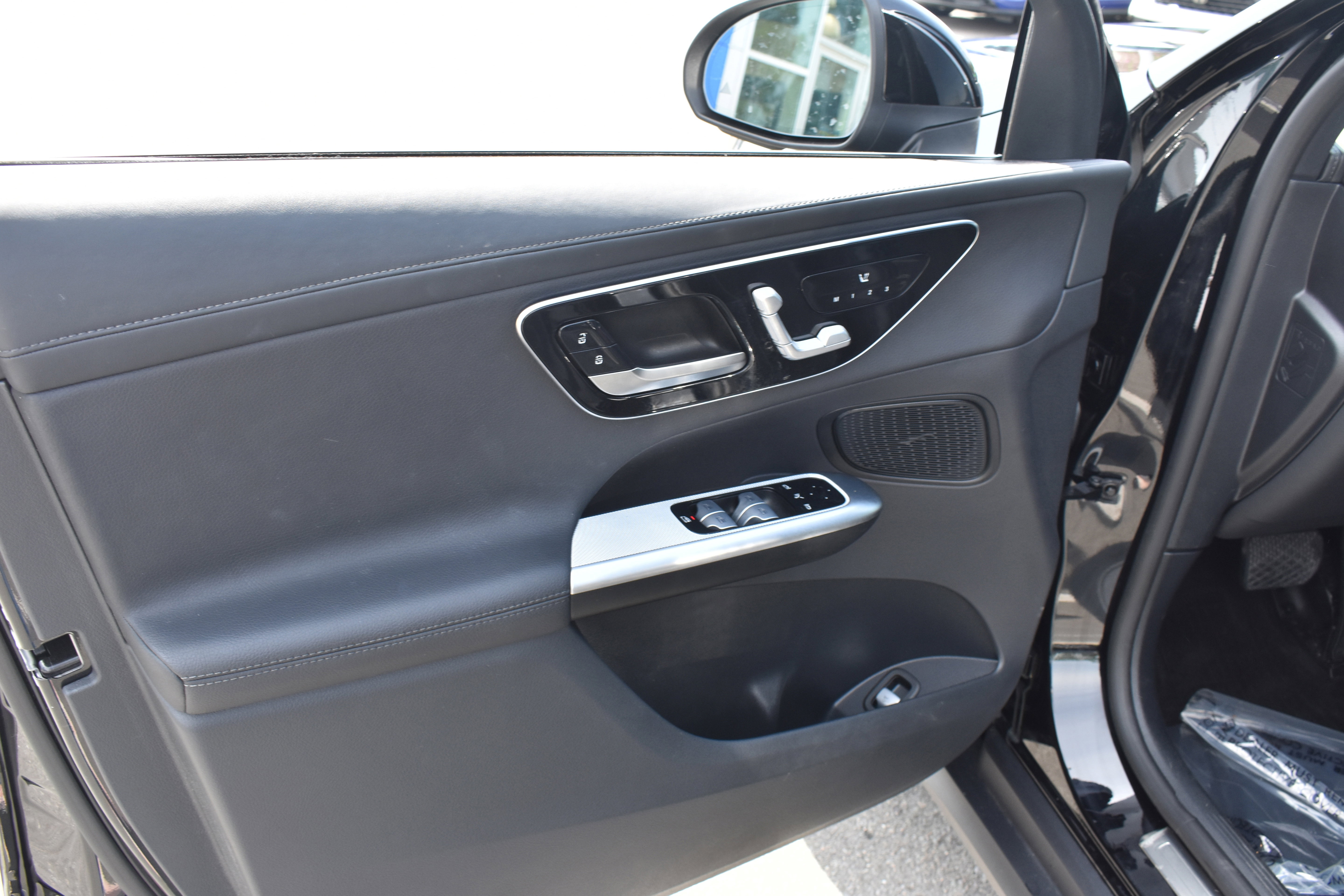 Used 2023 Mercedes-Benz GLC 300 4MATIC image 26