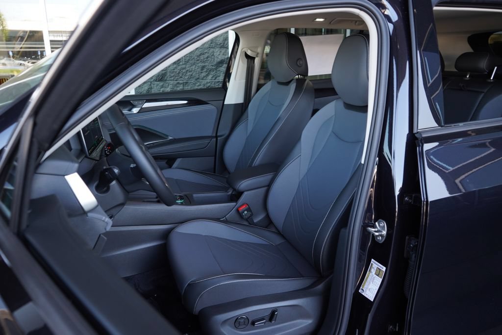 New 2026 Volkswagen Tiguan SE AWD/4WD image 6
