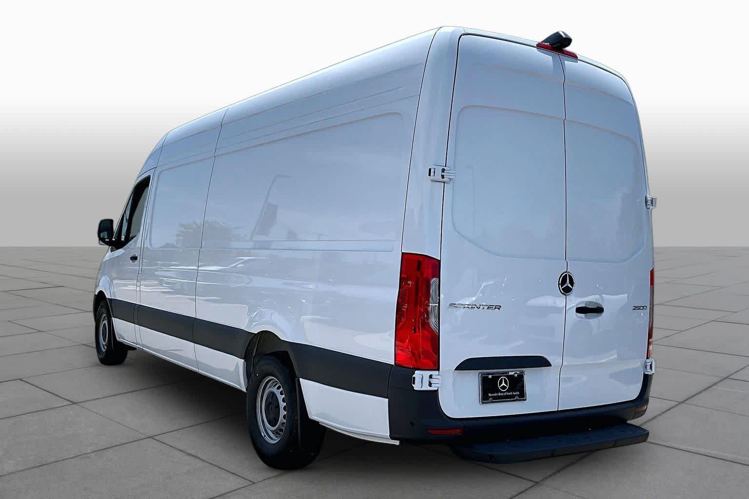 Used 2026 Mercedes-Benz Sprinter 2500 image 12