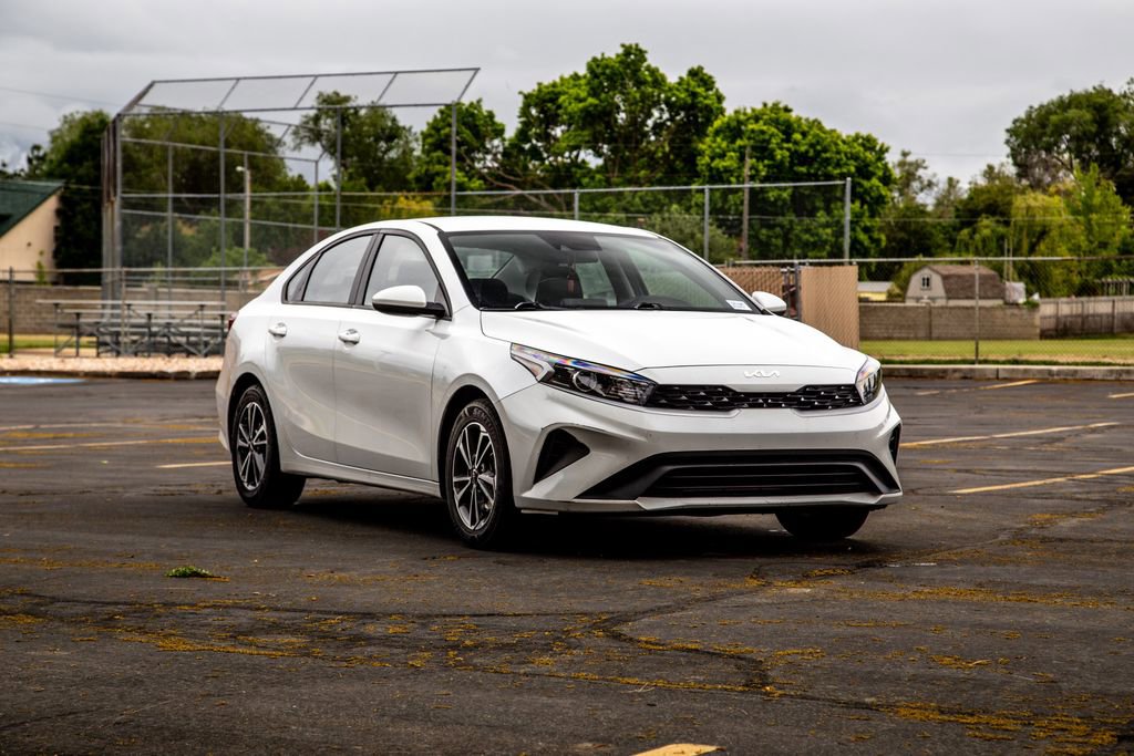 Used 2023 Kia Forte LXS FWD image 7