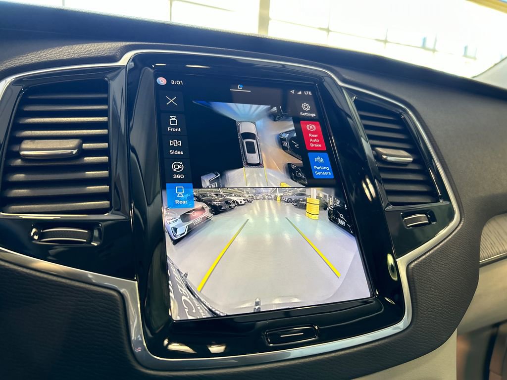 Used 2025 Volvo XC90 B6 Plus w/ Protection Package Premier image 17