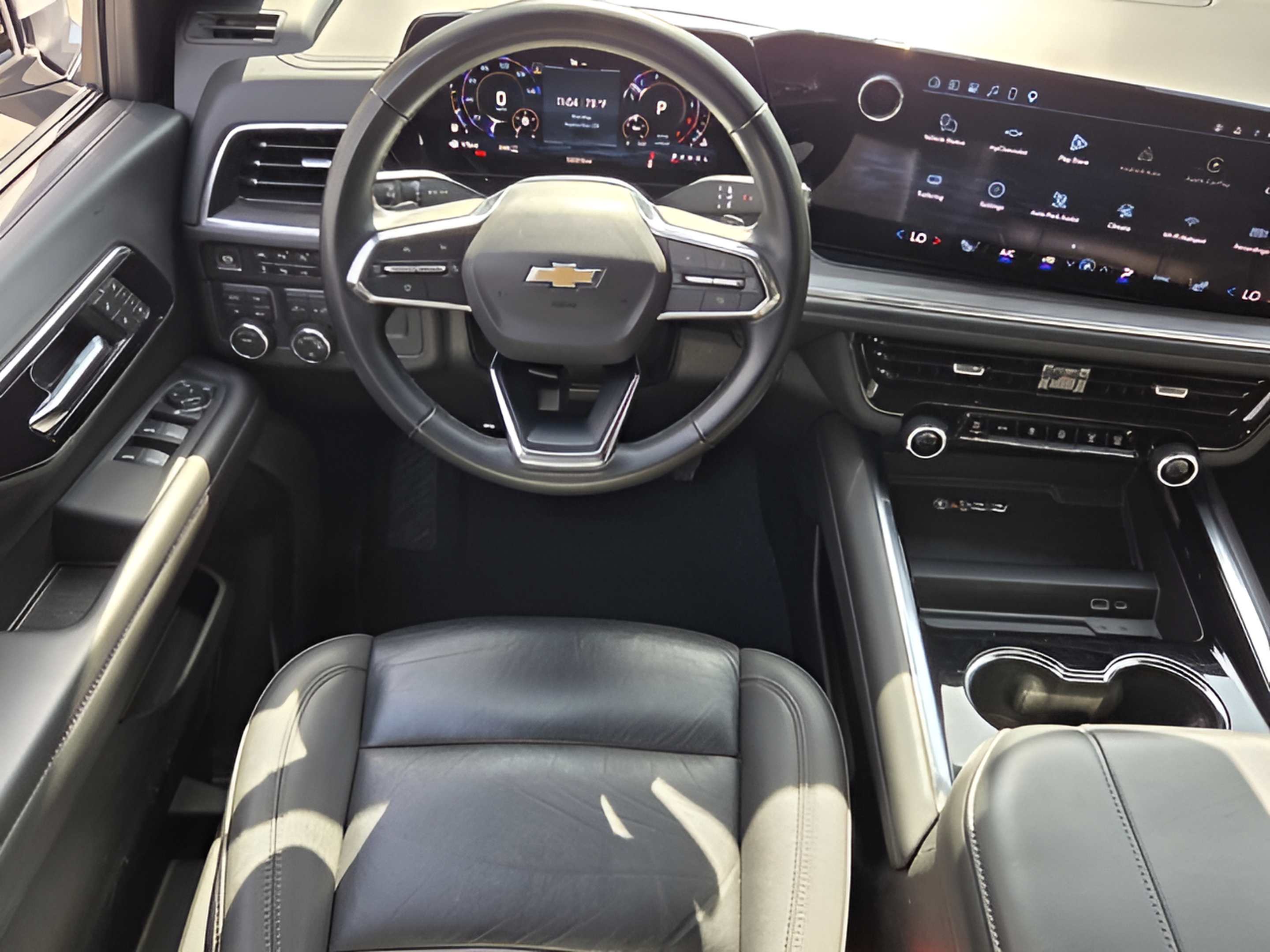 Used 2025 Chevrolet Tahoe LT AWD/4WD image 12