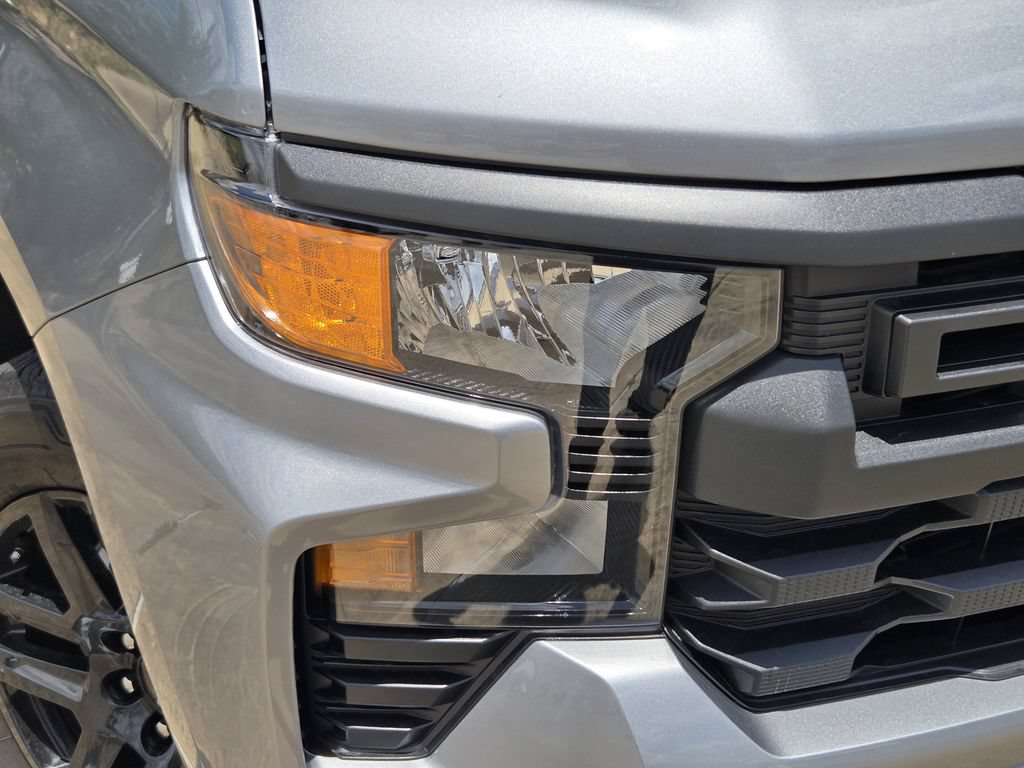 New 2026 Chevrolet Silverado 1500 Custom w/ LPO, Dark Essentials Package RWD image 10