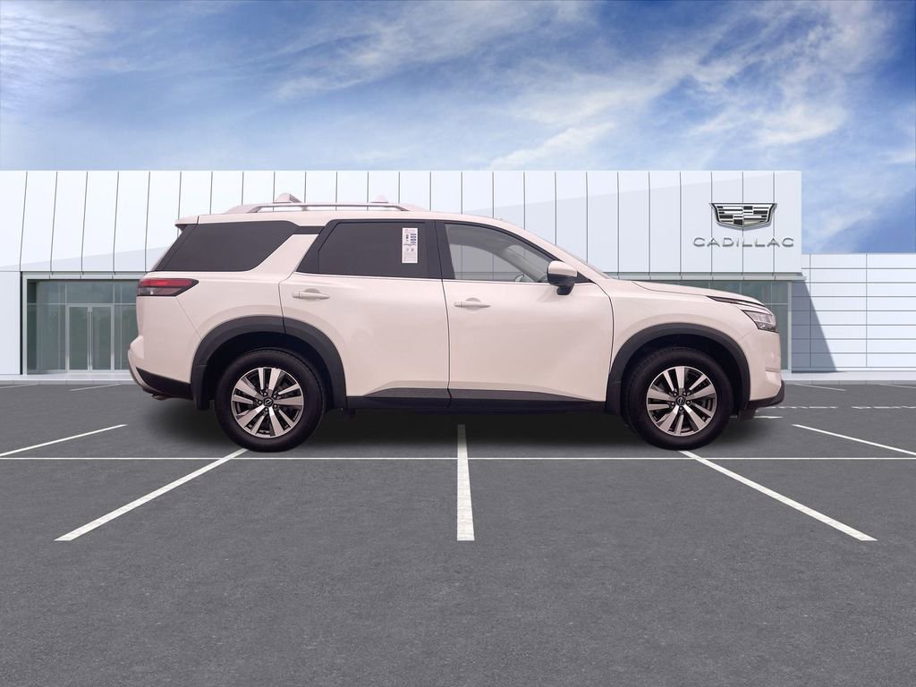 Used 2023 Nissan Pathfinder SL image 9