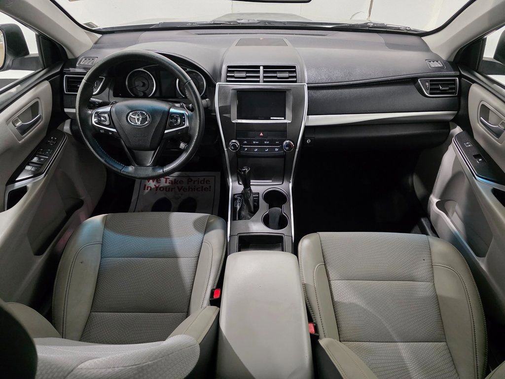 Used 2017 Toyota Camry SE image 28