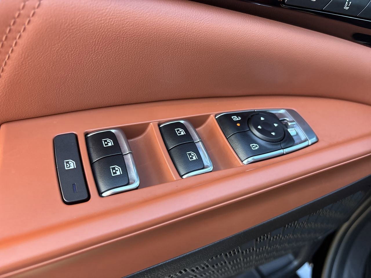 Used 2026 Kia Carnival SX Prestige image 32