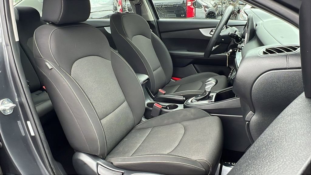 Used 2024 Kia Forte LXS image 8