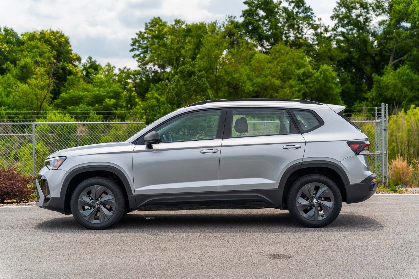 Used 2025 Volkswagen Taos S FWD image 4