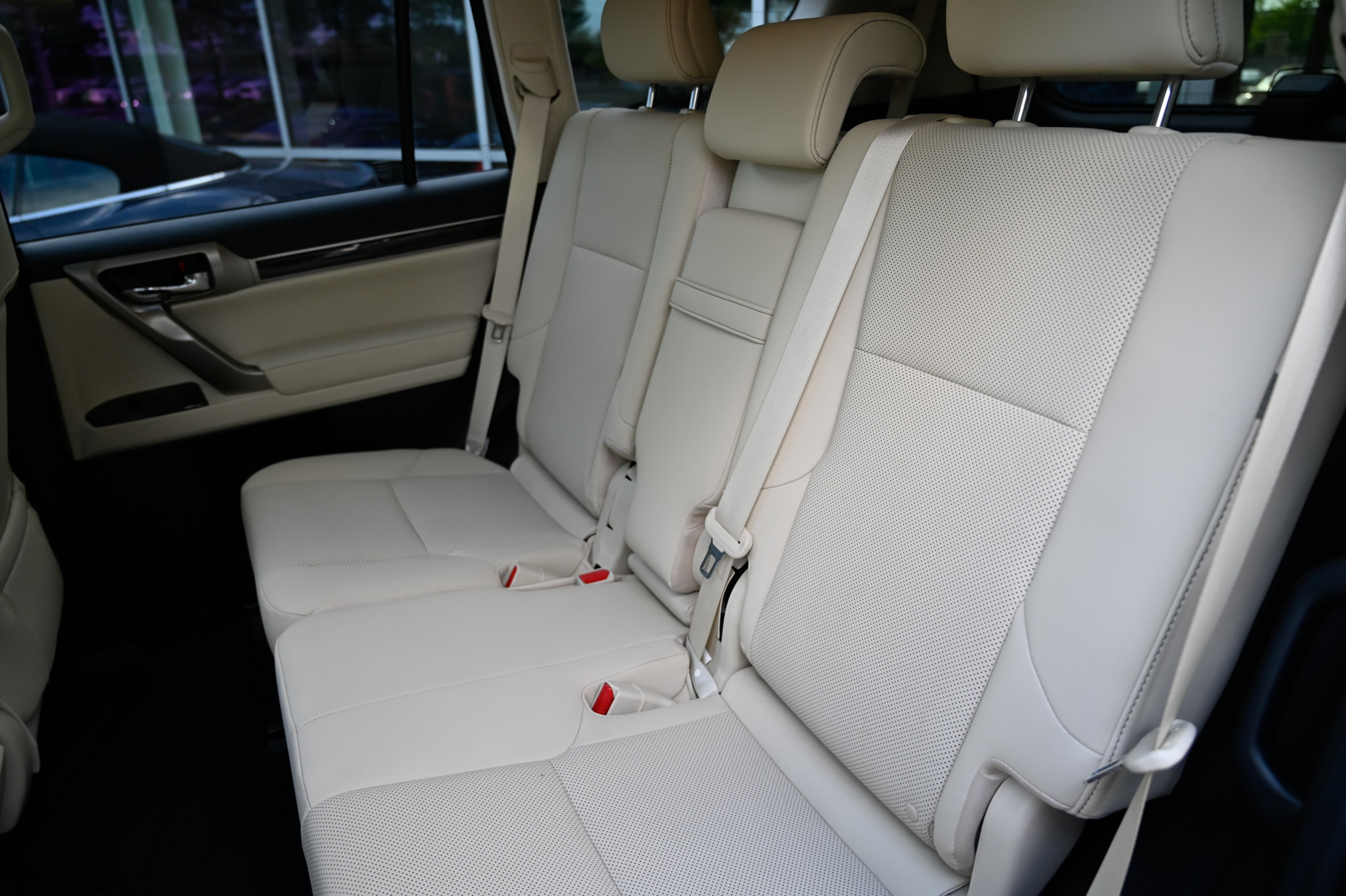 Used 2021 Lexus GX 460 Premium w/ Premium Package AWD/4WD image 38