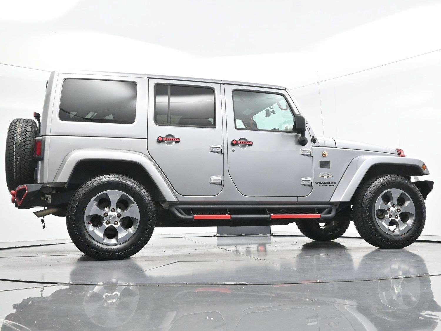 Used 2017 Jeep Wrangler Unlimited Sahara w/ Dual Top Group AWD/4WD image 55