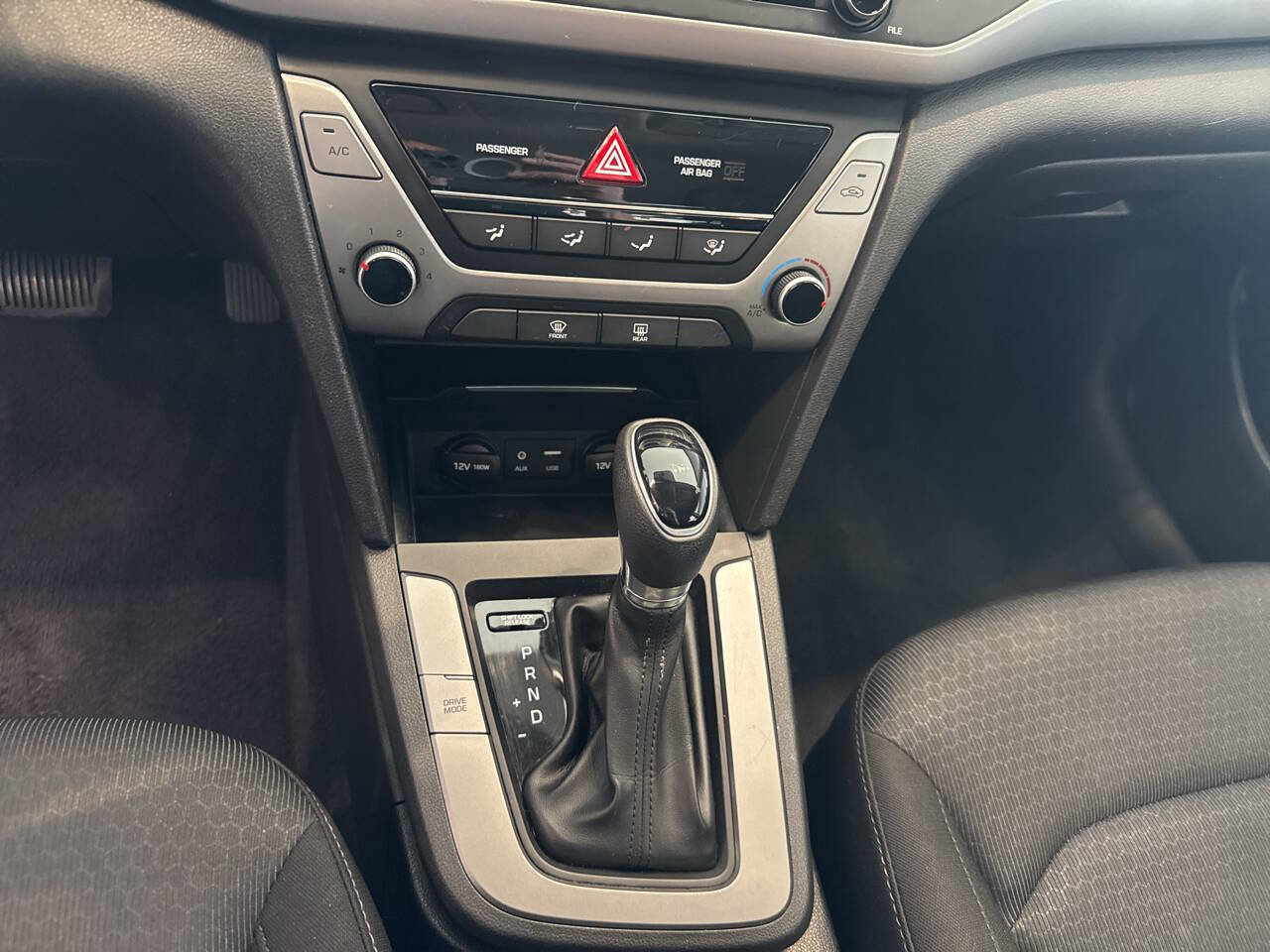 Used 2018 Hyundai Elantra SE FWD image 30