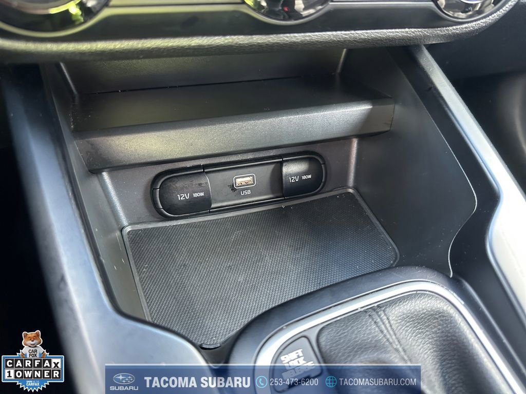 Used 2025 Kia Soul LX w/ LX Technology Package FWD image 25