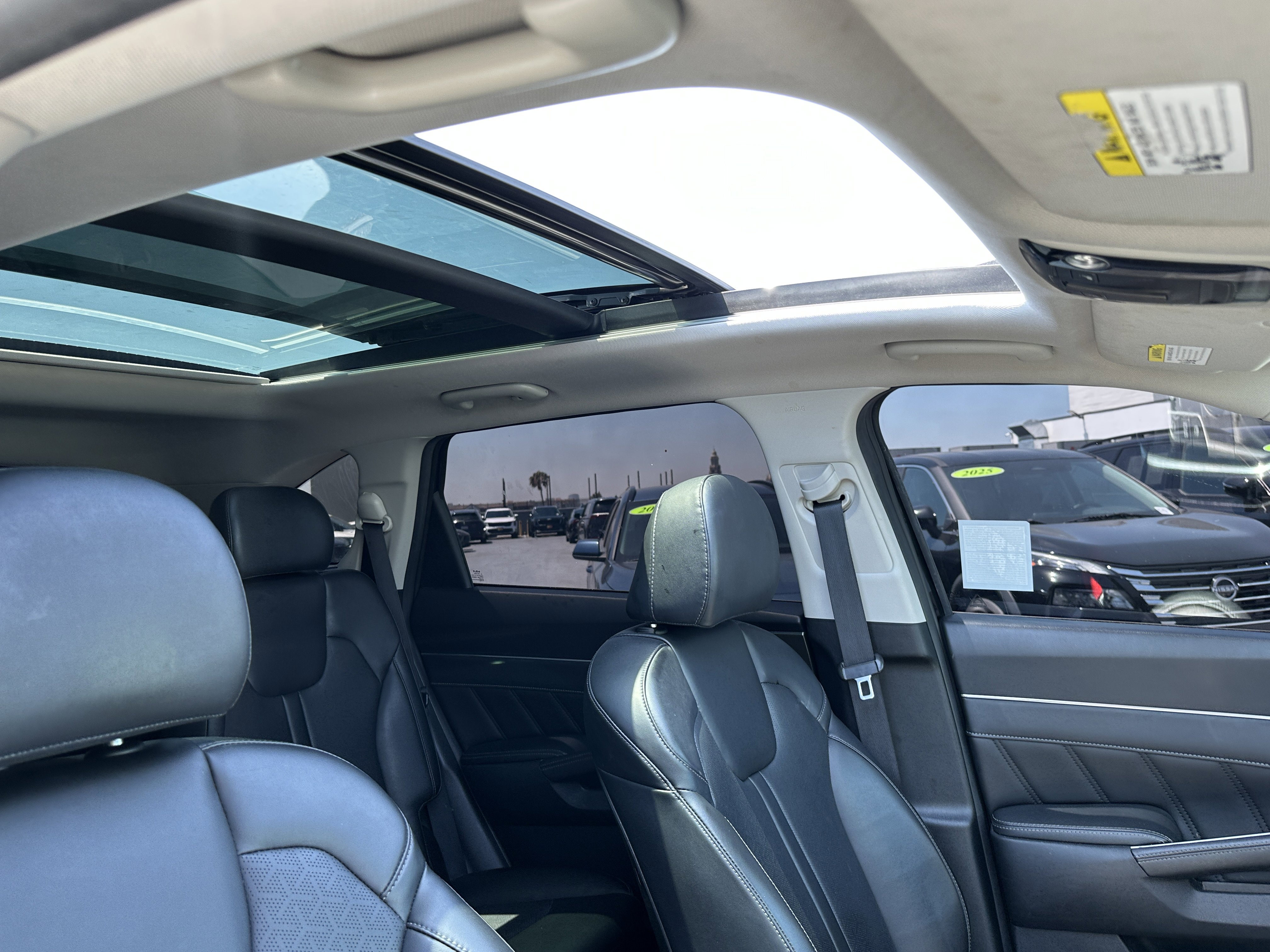 Certified 2023 Kia Sorento SX FWD image 19
