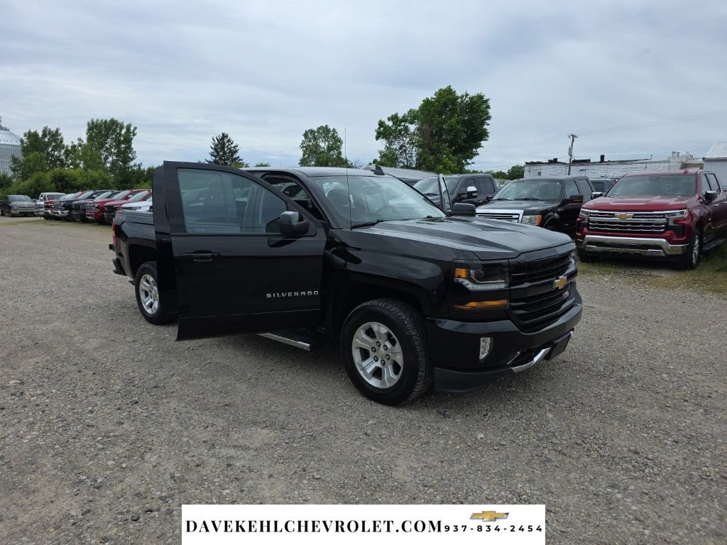 Used 2018 Chevrolet Silverado 1500 LT w/ All Star Edition AWD/4WD image 34