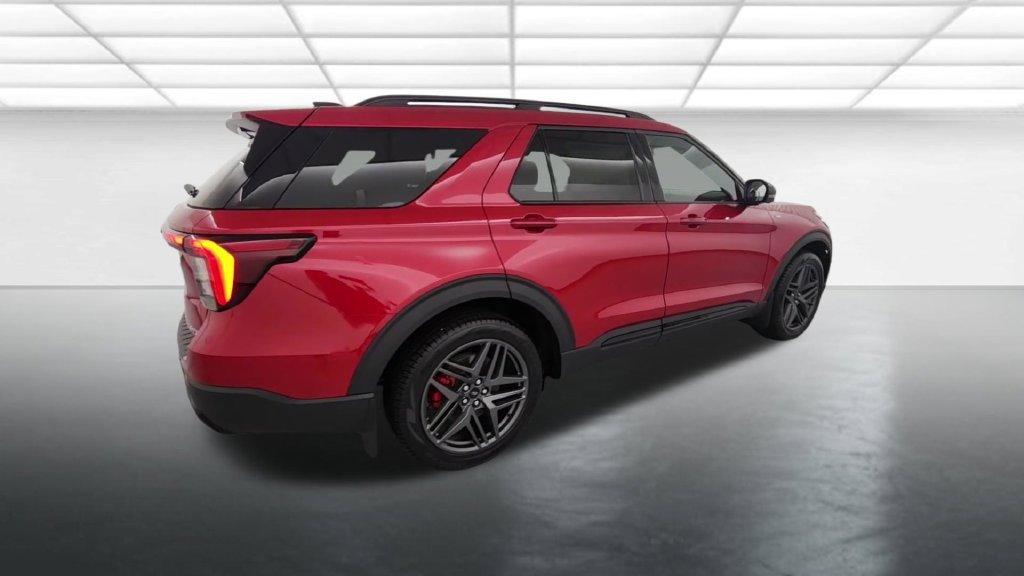 New 2026 Ford Explorer ST-Line w/ ST-Line Street Pack AWD/4WD image 8