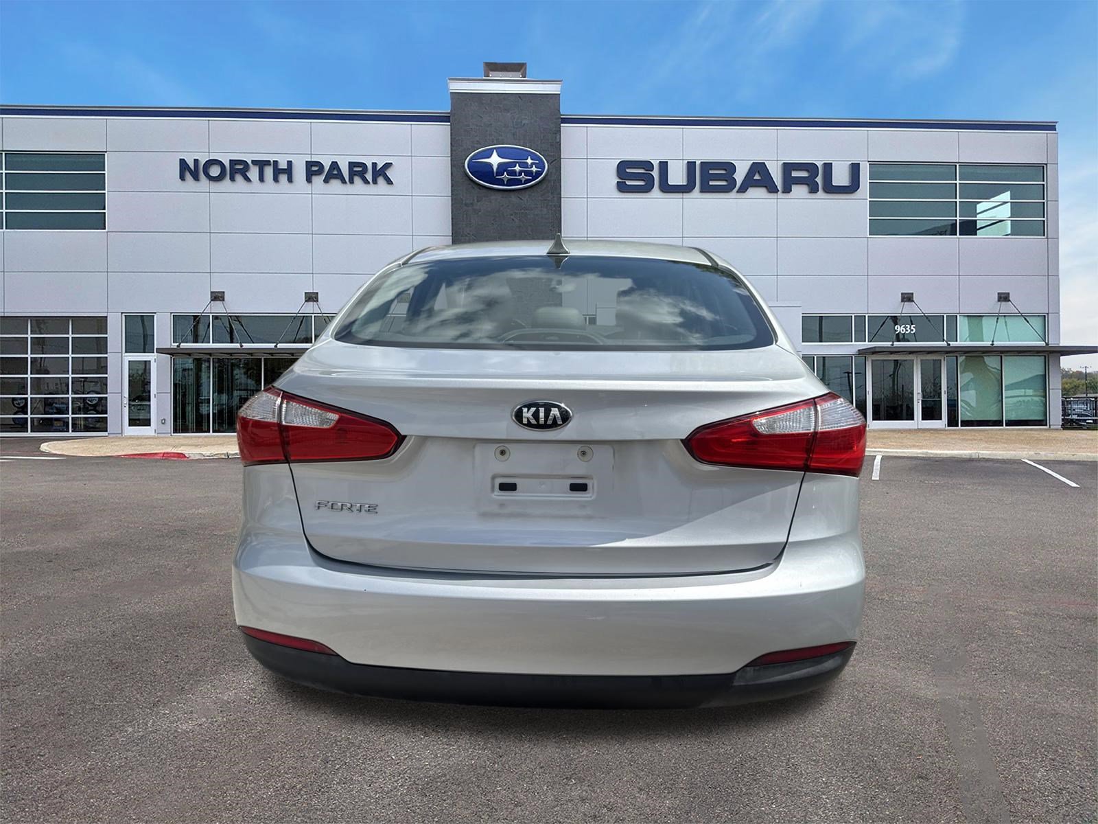 Used 2016 Kia Forte LX FWD image 4
