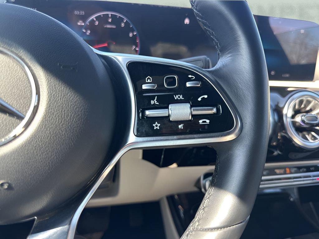 Used 2023 Mercedes-Benz CLA 250 4MATIC image 13