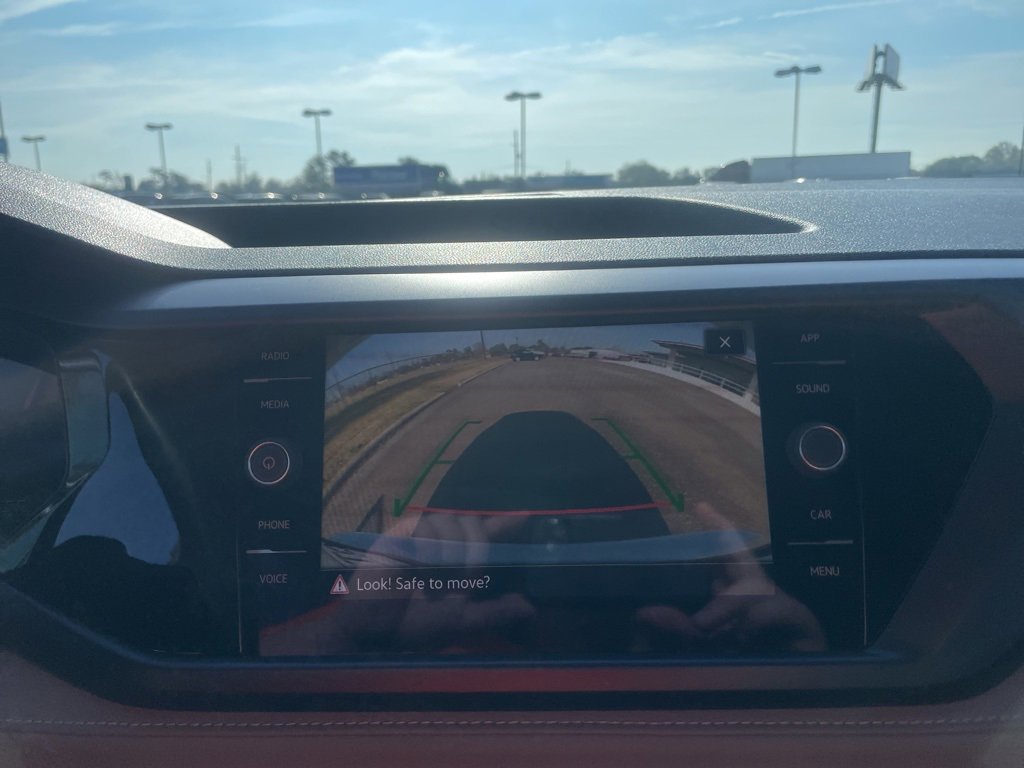 Used 2024 Volkswagen Taos SE image 22