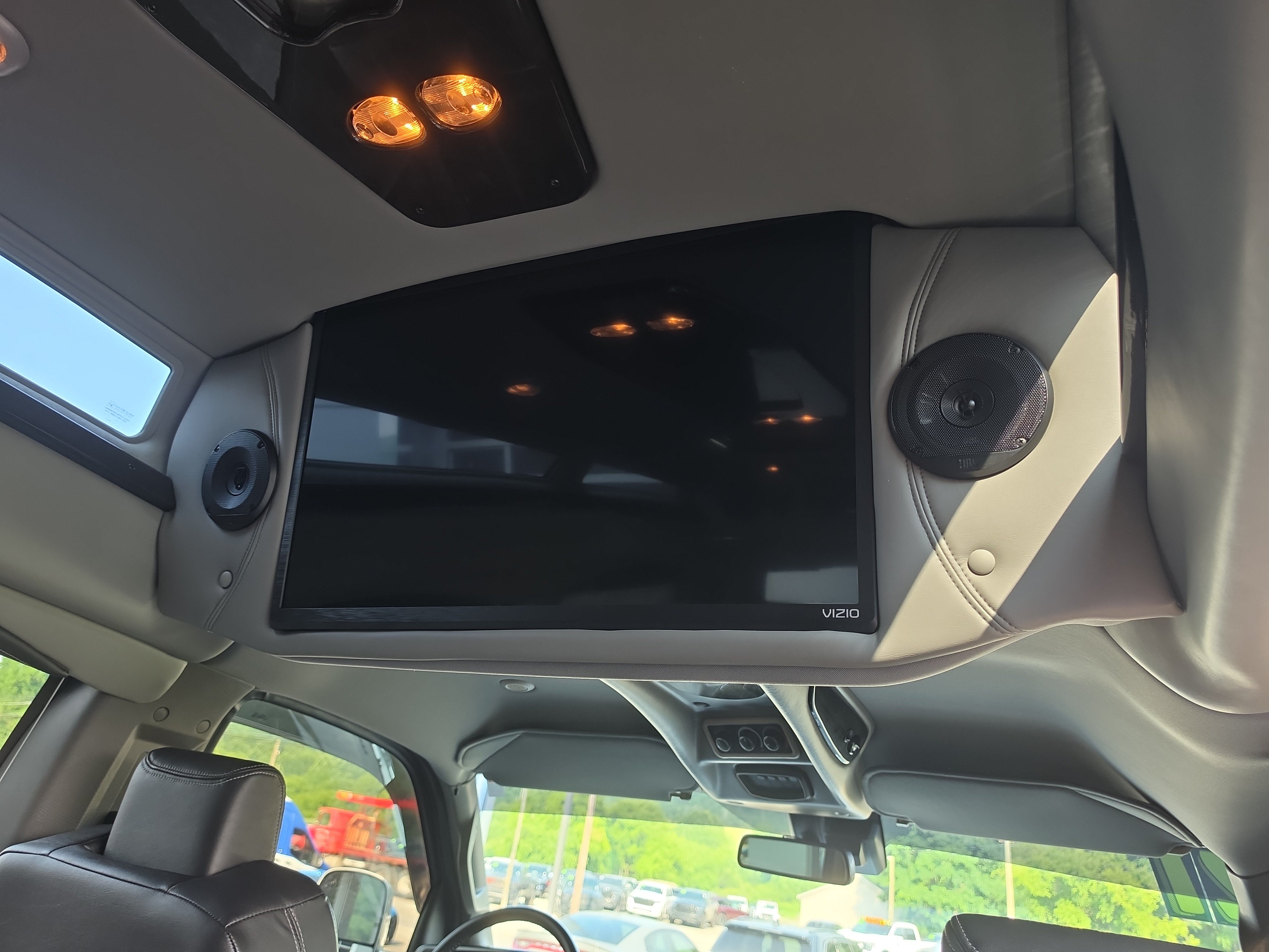 Used 2021 Chevrolet Express 2500 LS w/ Enhanced Convenience Package RWD image 17