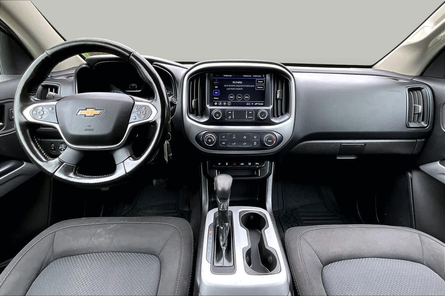Used 2022 Chevrolet Colorado LT w/ Safety Package AWD/4WD image 16