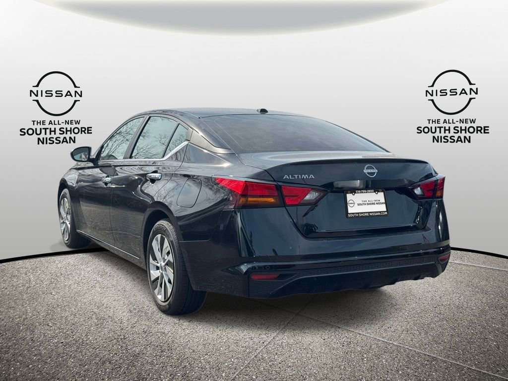 Used 2025 Nissan Altima 2.5 S FWD image 7