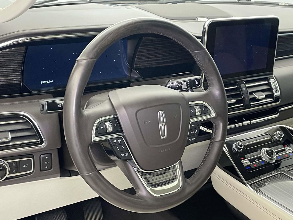 Used 2021 Lincoln Navigator Black Label AWD/4WD image 4