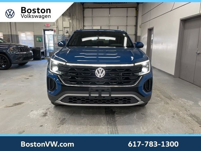 Used 2025 Volkswagen Atlas Cross Sport SE w/ Panoramic Sunroof Package image 6