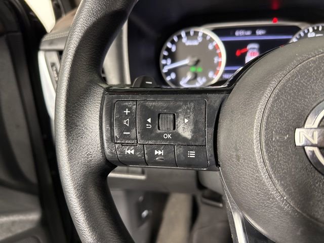 Used 2023 Nissan Rogue SV image 25